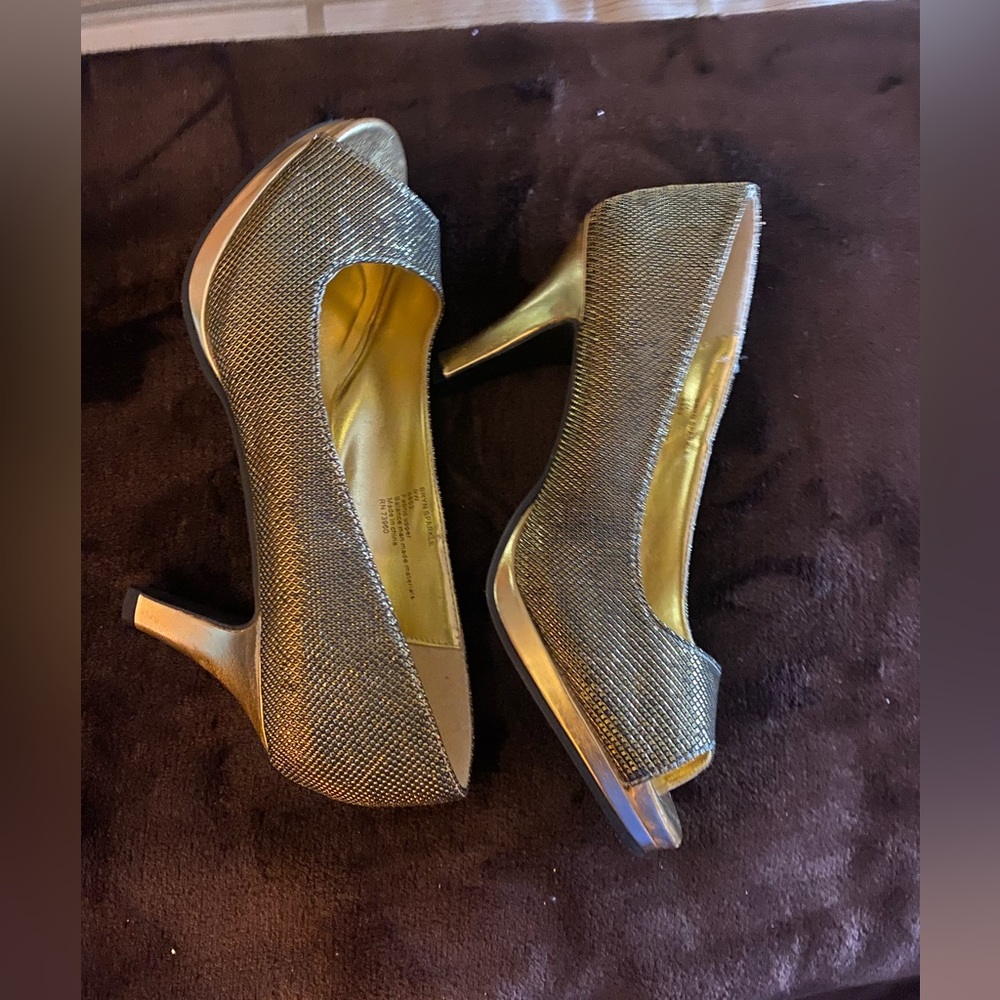 Open Toe Metallic Gold Heels - Picture 3 of 4